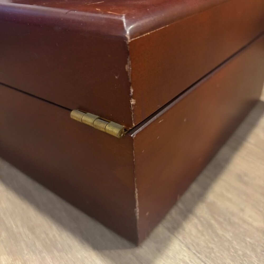Wooden Humidor Box - Picture 7 of 9